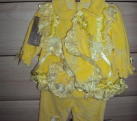 Сонячний костюм для дівчинки - туніка, штаники, чепчик та пінетки. Ширина кофтин. . фото 2