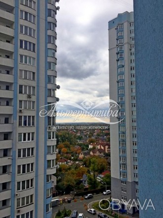 ...трехкомнатная квартира в Дарницком районе (Осокорки)  расположена на 17 этаже. Осокорки. фото 1