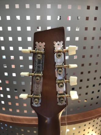 Гитара Трембита 7-ми струнная в Идеальном Состоянии
Редкая 7-ми акустическая гит. . фото 6