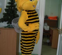 Трудолюбивая пчелка- яркое украшение для любой промоакции. Кукла выполнена из си. . фото 3