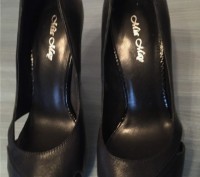 Стильные новые черные кожаные туфли 37 р, устойчивые, удобные, нарядные. Произв.. . фото 5