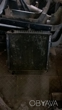 Продам радиатор Isuzu 4.6. . фото 1