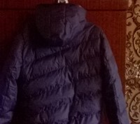 Куртка новая, с капюшоном, подкладка теплая, 2 наружных кармана на молнии, есть . . фото 3