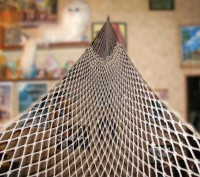 Отличный одноместный гамак-сетка выполненный узловым плетением, ручная работа.
. . фото 6