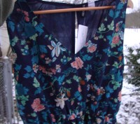 Стильне плаття нове темно синього коліру в квіти .Розмір 10- 40 европейський .Ру. . фото 6