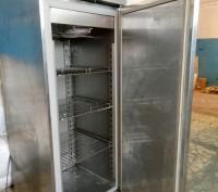 Промышленный холодильник ,нержавейка, работоспособность на все 100%,внешних повр. . фото 2