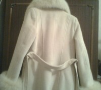 Стильное, теплое пальто 44 размера. Мех-песец, с воротника и рукавов снимается. . . фото 4
