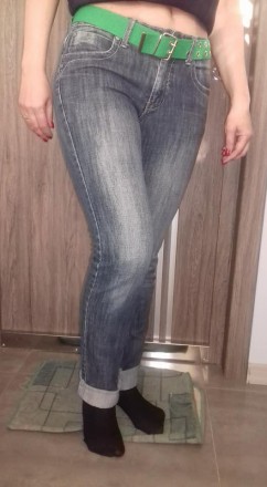 Демисезонные джинсы. 95% коттон, 5% эластан. На бедра 95-100 см. Длина внутренне. . фото 4
