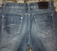 Демисезонные джинсы. 95% коттон, 5% эластан. На бедра 95-100 см. Длина внутренне. . фото 6