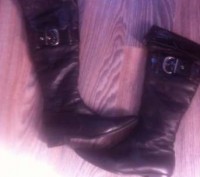 Продам женские кожаные зимние сапоги р-р 39, в отличном состоянии! Верх отворачи. . фото 2