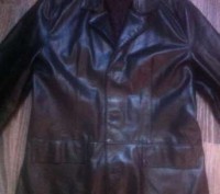Продам мужской осенний кожаный плащ производство Италия, плечи 50, длинна 92, ру. . фото 2
