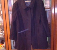 пальто черного цвета, с заокругленным воротником, почти новое, одето пару раз..п. . фото 2