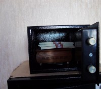 Данный сейф предназначен для хранения денег, небольших объемов документов (паспо. . фото 3