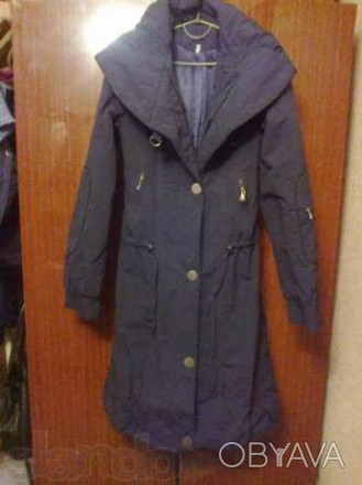 Продам осенне-зимнюю куртку- пальто 44 р-р,.удлинённую.(ниже колен).Цвет чёрный.. . фото 1
