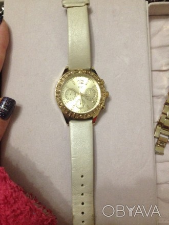 Роскошные женские наручные часы-браслет с ремешком.
Описание:
Состояние - НОВО. . фото 1