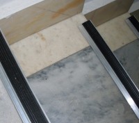 Профиль алюминиевый угловой и плоский с противоскользящей резиновой вставкой 

. . фото 4