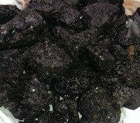 Гранулированный угольный шлак в большинстве случаев имеет черную окраску, образо. . фото 2