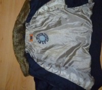 демосезонная курточка сИталии теплая и удобная на манжетах. . фото 3