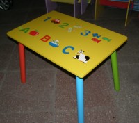 Акция!Детский новый столик из мдф с деревянными ножками,размер: 60 см на 40 см ,. . фото 3