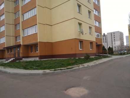 Помещения в новом доме на первом этаже жилого дома 112м 4кабинета свободной план. Гормолзавод. фото 4