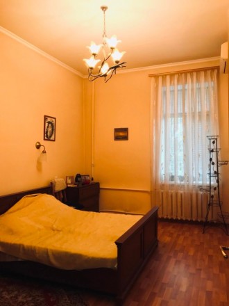 В продаже 3-комнатная квартира в самом сердце города, на ул. М. Грушевского 4б (. Центр. фото 8