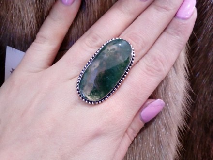 Предлагаем Вам купить крупное красивое кольцо с камнем моховый агат в серебре. И. . фото 3