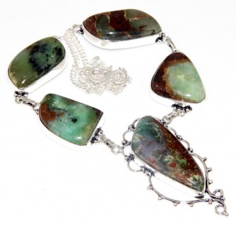 Предлагаем Вам купить красивое ожерелье с природным камнем хризопраз в серебре.
. . фото 8