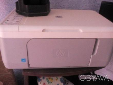 Принтер-сканеp hp, работает только засохли картриджи, возможно на запчасти. . фото 1