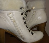 Ботинки зимние женские молочного цвета ,кожаные,р.39.,высота каблука 8 см,высота. . фото 5