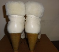 Ботинки зимние женские молочного цвета ,кожаные,р.39.,высота каблука 8 см,высота. . фото 6