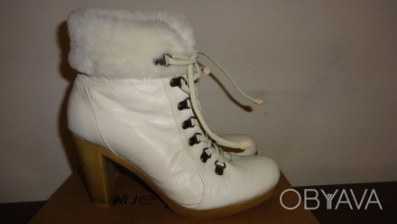 Ботинки зимние женские молочного цвета ,кожаные,р.39.,высота каблука 8 см,высота. . фото 1