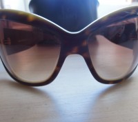 Солнцезащитные очки с кожаными дужками. Форма крупная. Затемненность стекол - ср. . фото 2
