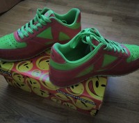 Продам кроссовки Yums Shoes Kiwi-strawberry (фирма Солджа Боя(Soulja Boy))

Кр. . фото 6