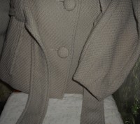 Пальто пиджак H&M пог-44,пот-40,плечо-7,от плеча до плеча-36,д-на 61. . фото 9