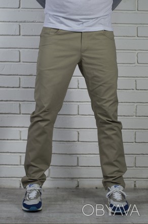Мужские брюки чинос из приятной к телу хлопковой ткани. 4 вместительных кармана.. . фото 1