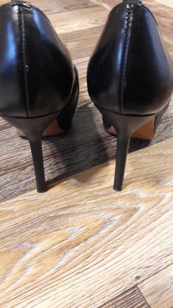 итальянские кожаные туфли 37р на скрытой платформе 3.5см и высоком каблуке 12см . . фото 3