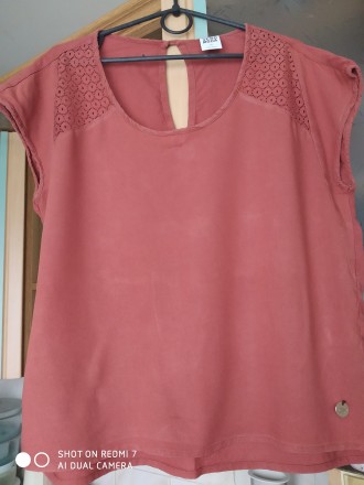 красивая летняя блуза с аппликацией шитья.. . фото 4