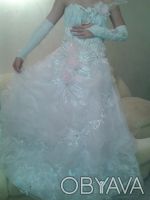 Продам шикарное свадебное платье р.44-48,верх-корсет из атласа на молнии и шнуро. . фото 5