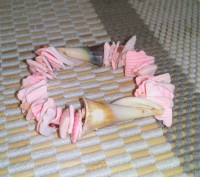 Нежный оригинальный браслет из розовых ракушек для летнего настроения.
Порадуйт. . фото 4