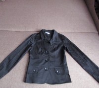 Продам пиджак в отличном состоянии
рукав 58
длина 62
плечи 36
бюст 42. . фото 2