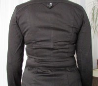 Продам пиджак в отличном состоянии
рукав 58
длина 62
плечи 36
бюст 42. . фото 3