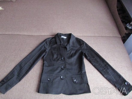 Продам пиджак в отличном состоянии
рукав 58
длина 62
плечи 36
бюст 42. . фото 1