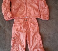 Костюм:куртка и брюки-бриджи"Lemmi"Германия нежно-кораллового цвета.
Ткань хлоп. . фото 2