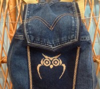 Рюкзак джинсовый ручной работы, с ручной вышивкой. Застёжка липучка, шлейки регу. . фото 2