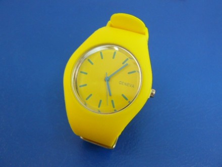 Силиконовые наручные часы Geneva.
Материал: силикон, металл
Цвет: красный,желт. . фото 7