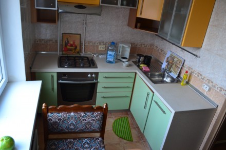 Квартира підійде для сім'ї з дітьми або для тих хто переїжджає поближче до Києва. Торгмаш. фото 3