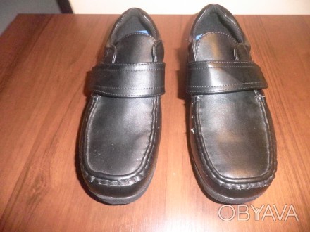 Продам новые мужские туфли черного цвета (кожзам). Застегиваются на липучки, раз. . фото 1