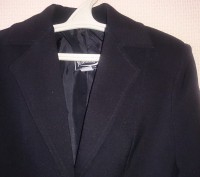 Черный качественный школьный пиджак для девочки состояния нового р.140-146.
Был. . фото 3