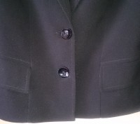 Черный качественный школьный пиджак для девочки состояния нового р.140-146.
Был. . фото 4