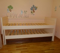 Продам кровать,двухспальную ,для детской комнаты, изготовлена из ясеня,с выдвижн. . фото 2